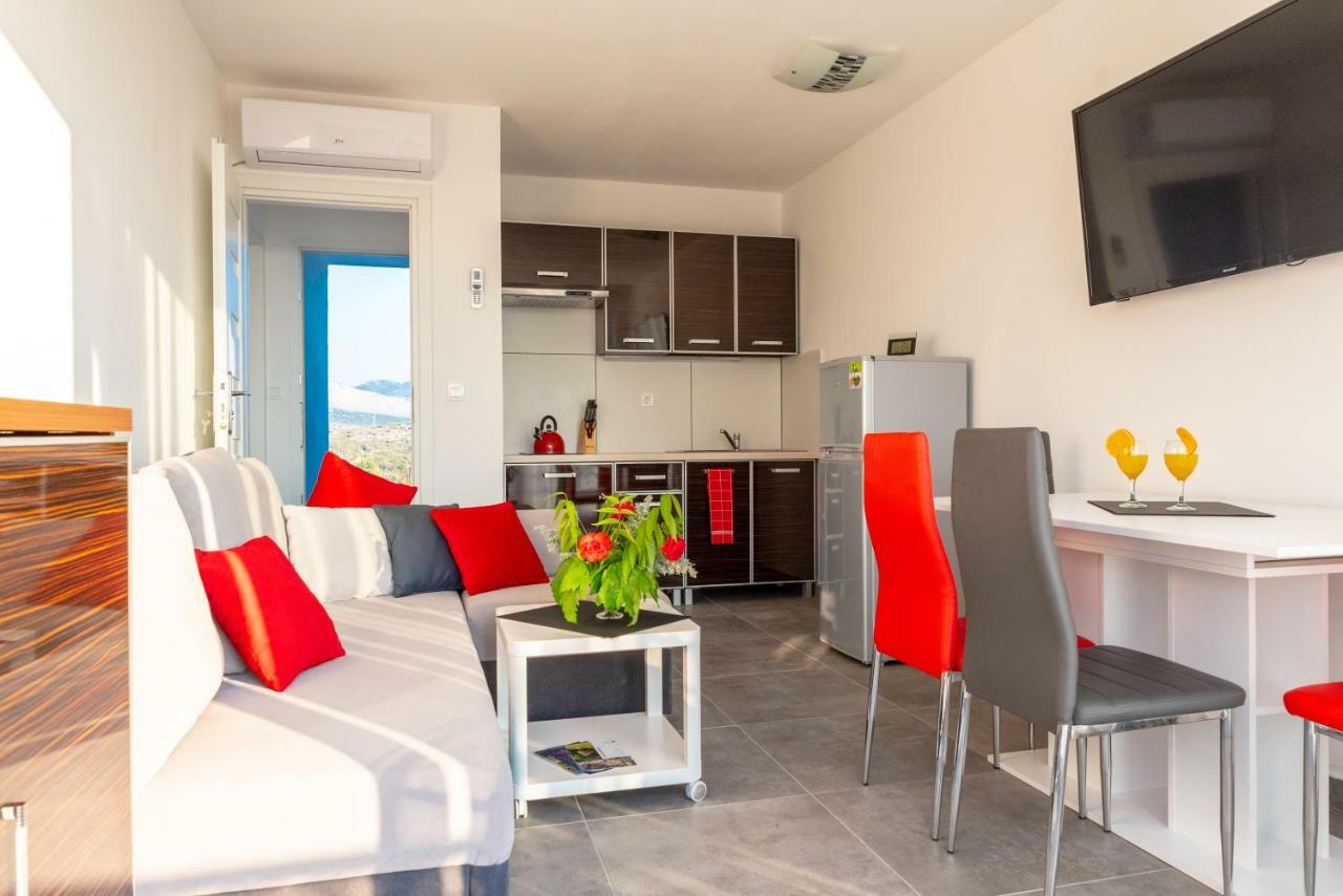 Apartmani Dalmacjia Grebastica Exterior photo