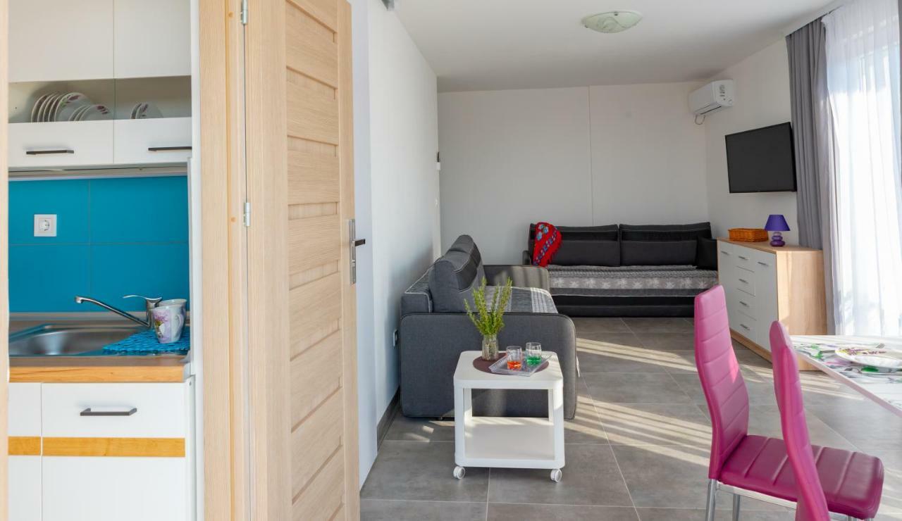 Apartmani Dalmacjia Grebastica Exterior photo