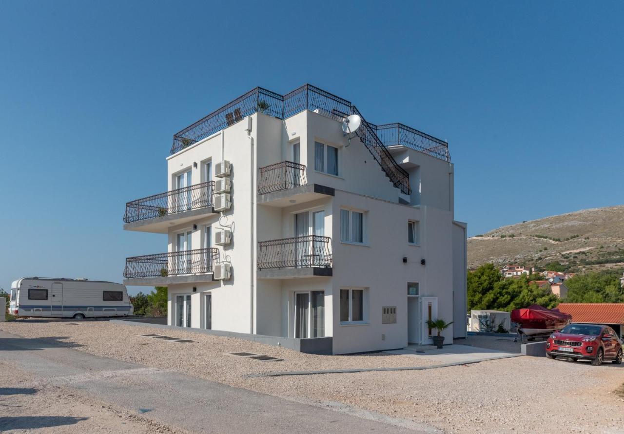 Apartmani Dalmacjia Grebastica Exterior photo