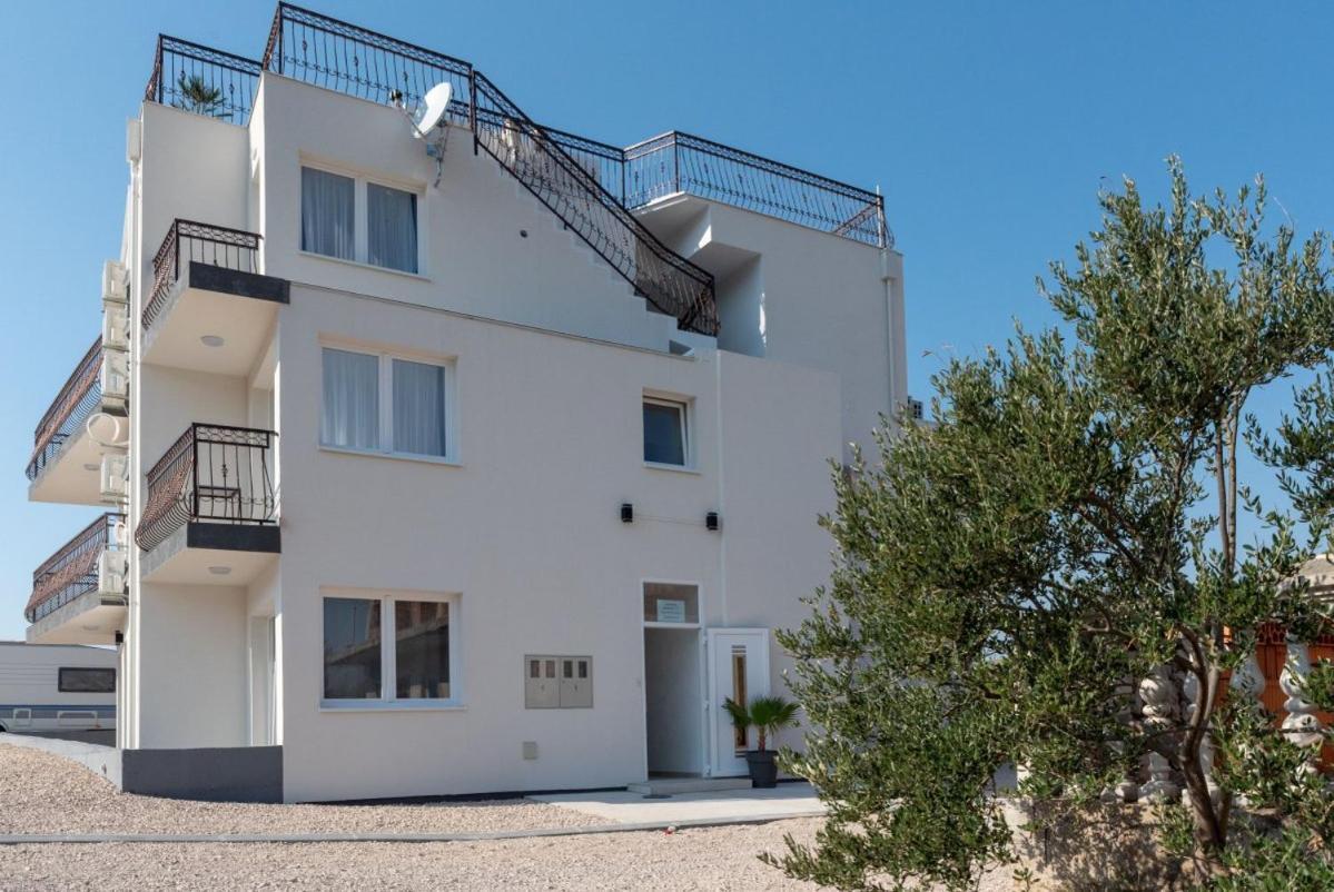 Apartmani Dalmacjia Grebastica Exterior photo